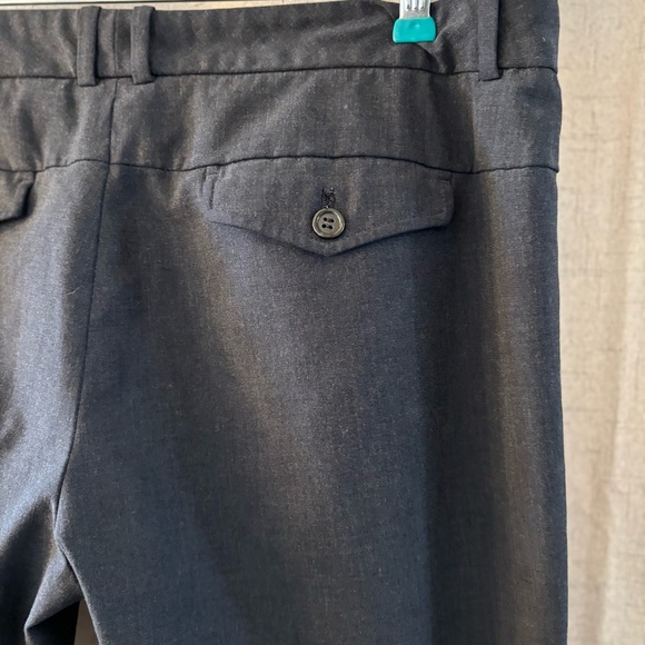 The Limited Drew Fit Crop Cuffed Capri Pants. Women’s Size 12. Black w/Pockets - Picture 4 of 6